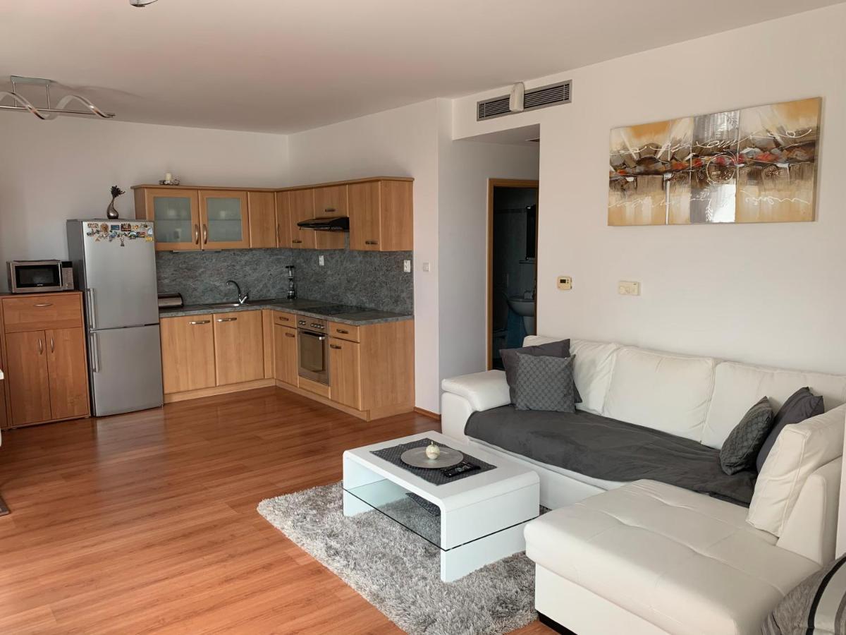 Vienna Gate Apartment Братислава Екстериор снимка